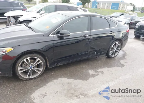 2019 Ford Fusion Titanium из США, поврежденный, VIN 3FA6P0D96KR186781